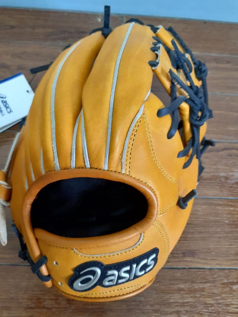アシックス軟式内野手用カラー:ライトブラウン/ブラック LH(右投用)天然皮革