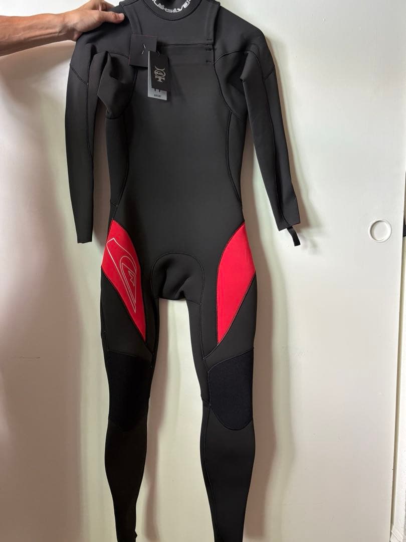 QUIKSILVER フルスーツ ブラック/レッド