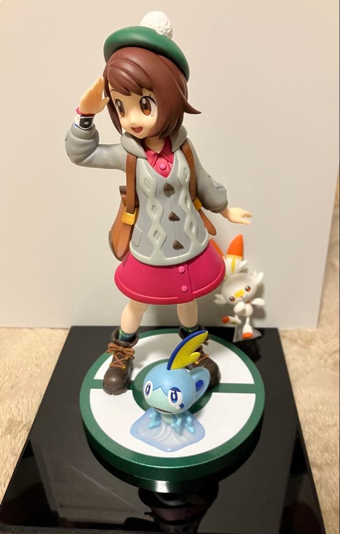 ポケモン　ユウリ　フィギュア