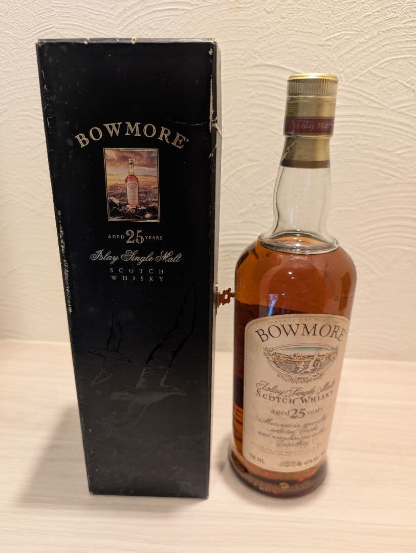『希少』ボウモア 25年 / 　カモメラベル　750ml /43%