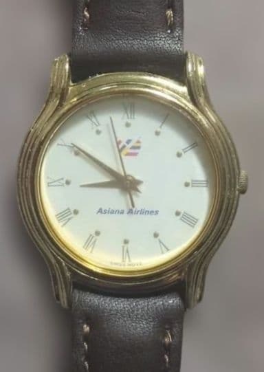 アシアナ航空 B767-300 Aircraft 1/200と腕時計