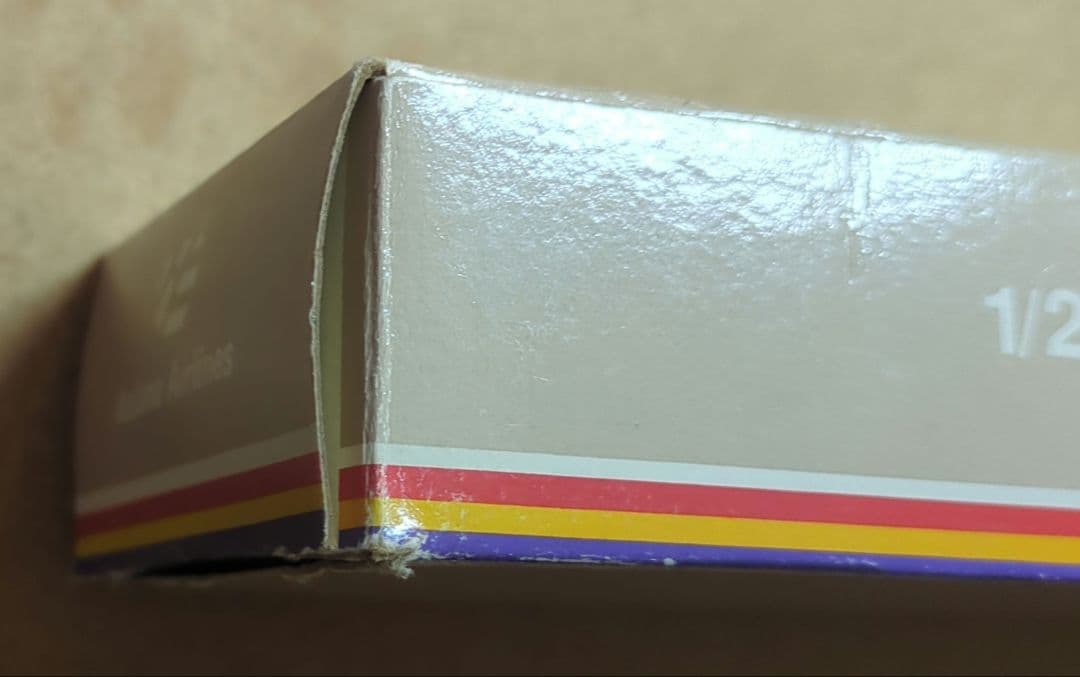 アシアナ航空 B767-300 Aircraft 1/200と腕時計