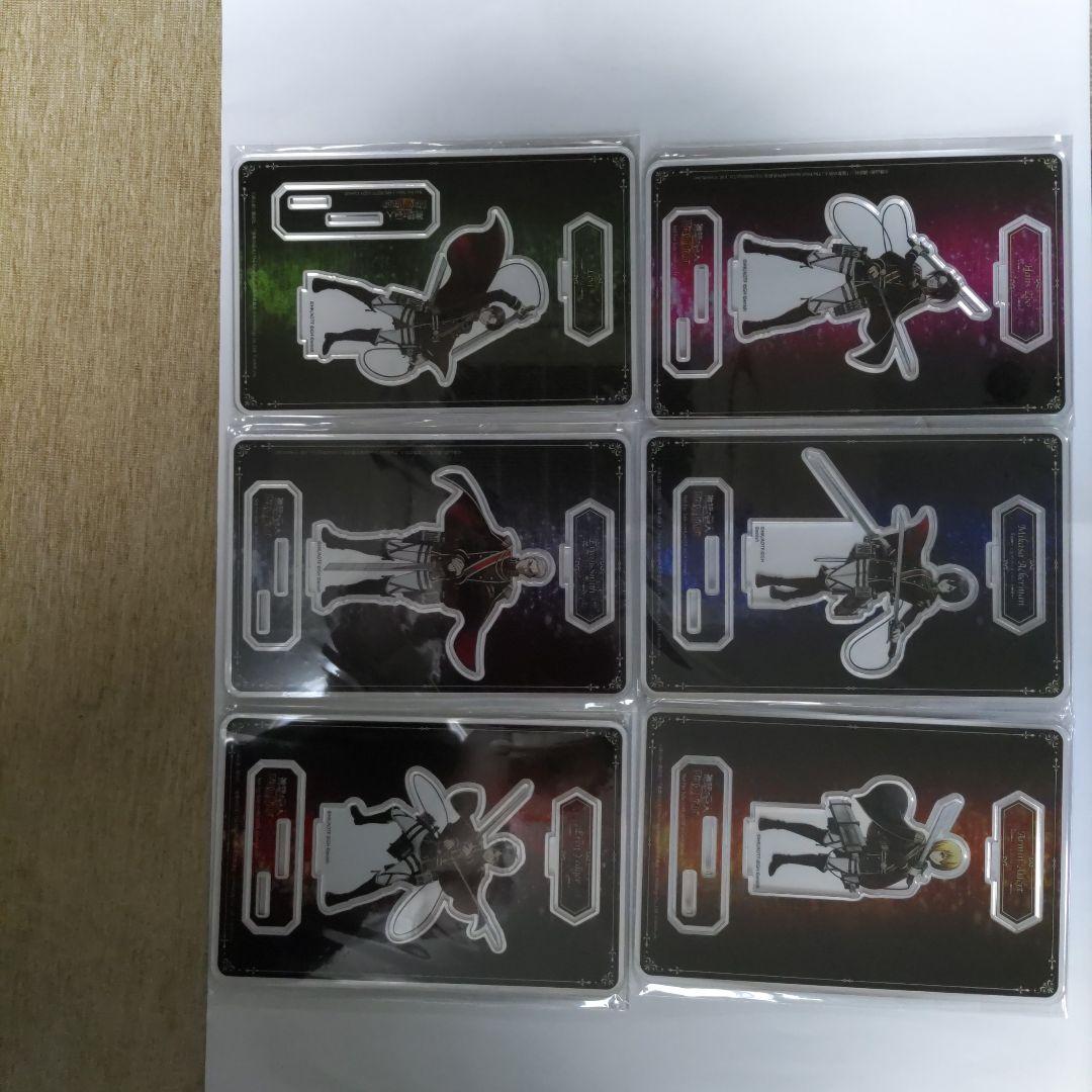 進撃の巨人　キャラクターアクリルスタンド