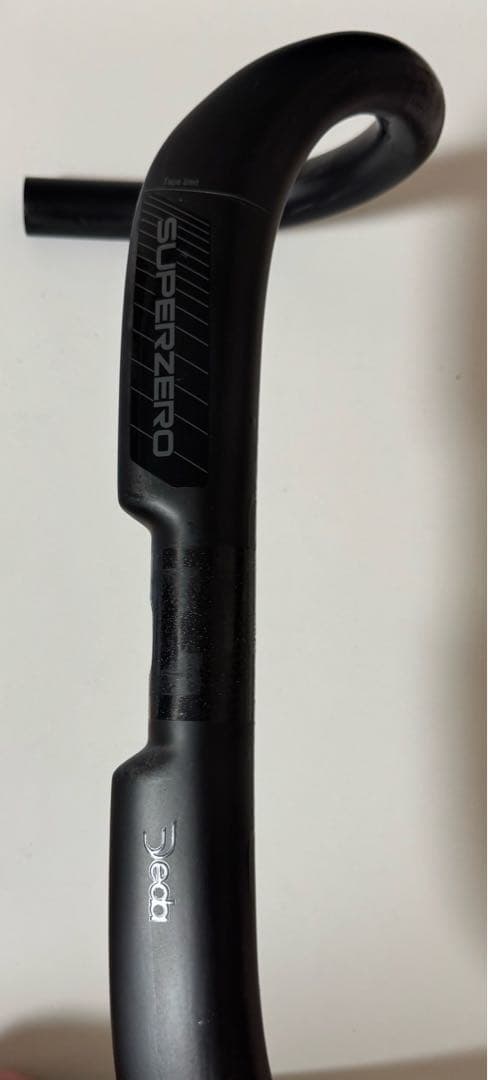DEDA SUPERZERO DCR カーボン ハンドル 400mm (外-外)
