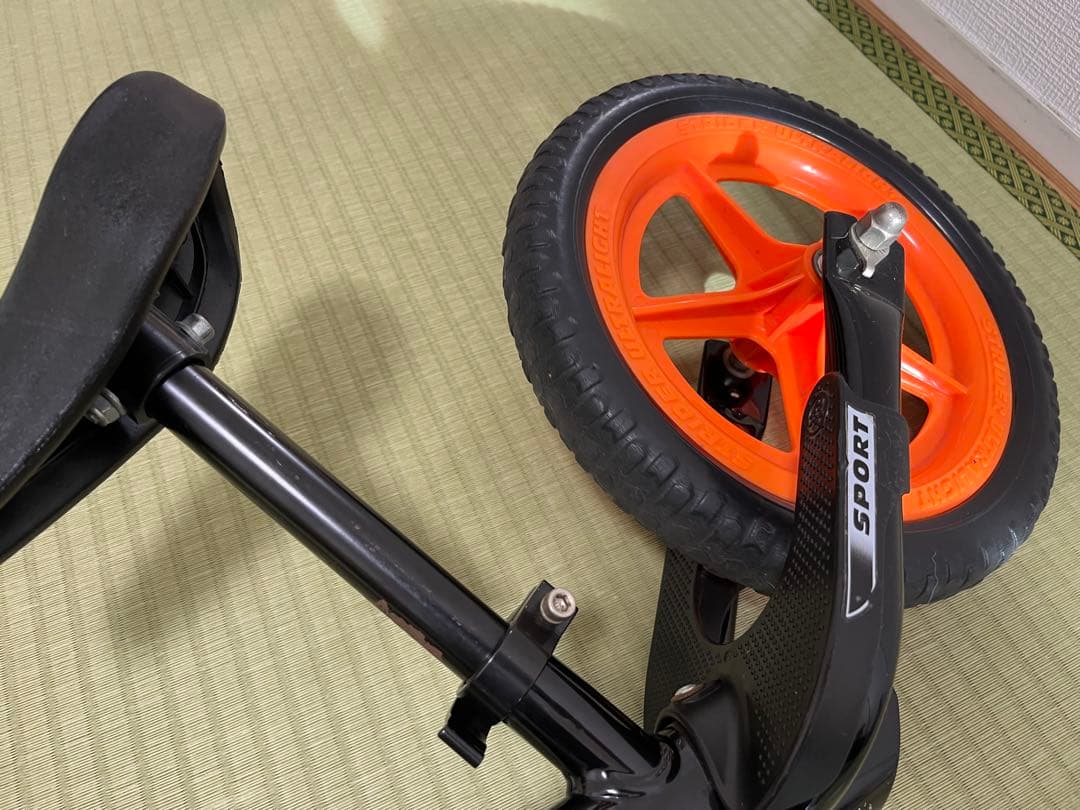 【正規品】STRIDER ストライダー ランニングバイク 　12インチ