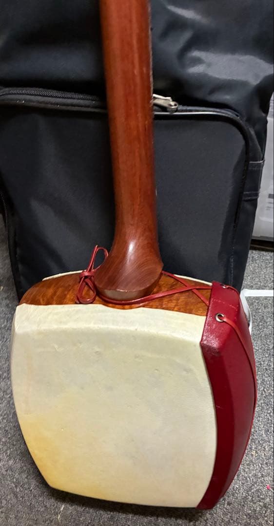 津軽三味線 練習用 花梨棹 皮破れ無し 届いたその日から使えます。