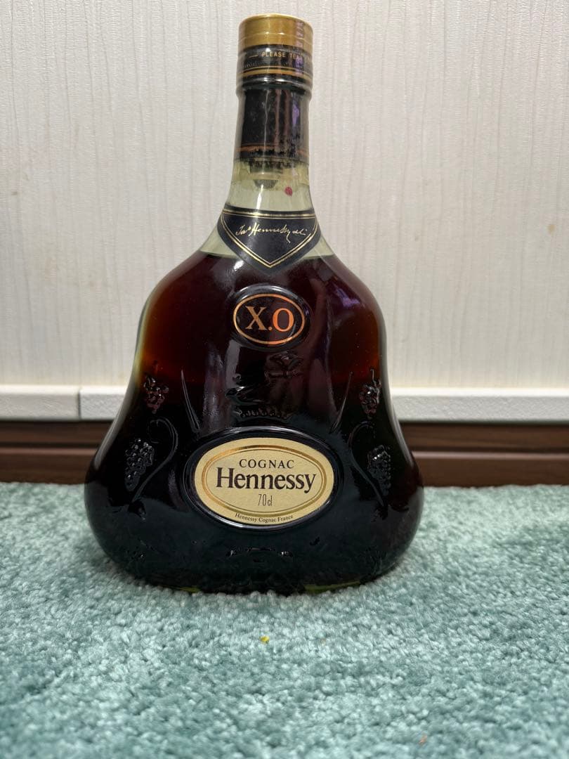 Hennessy X.O コニャック 700ml　金キャップクリアボトル