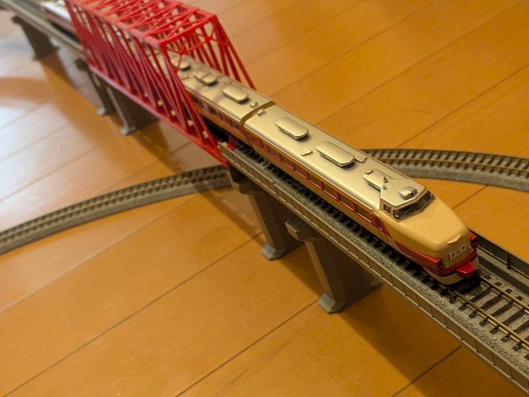 中古 Nゲージ オリジナルスターターセット 立体交差レール+車両付き 入門用