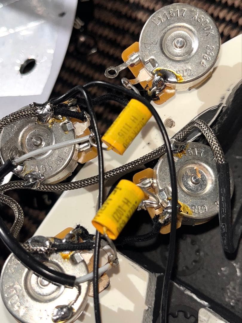 Squier Telecaster Deluxe クニフェ搭載