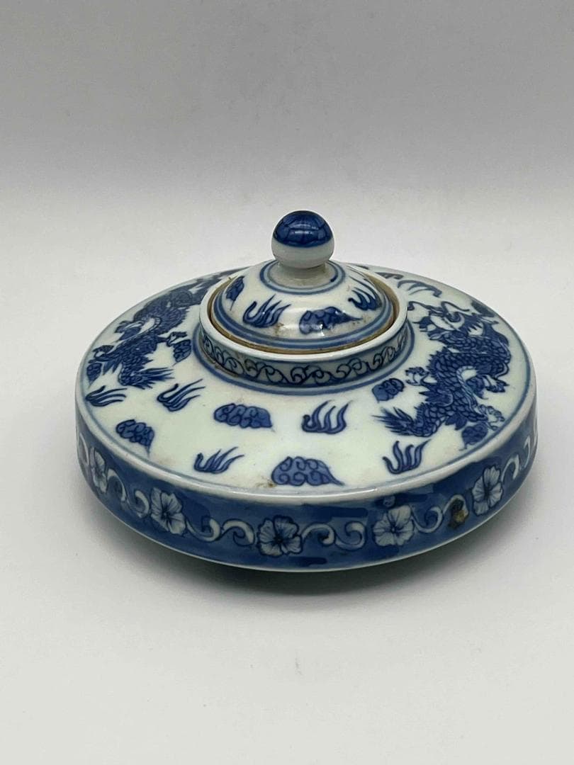 清康熙時代 【大清康熙年製】在銘 染付 青花花卉瑞獸文水注　蓋付き(E-43)