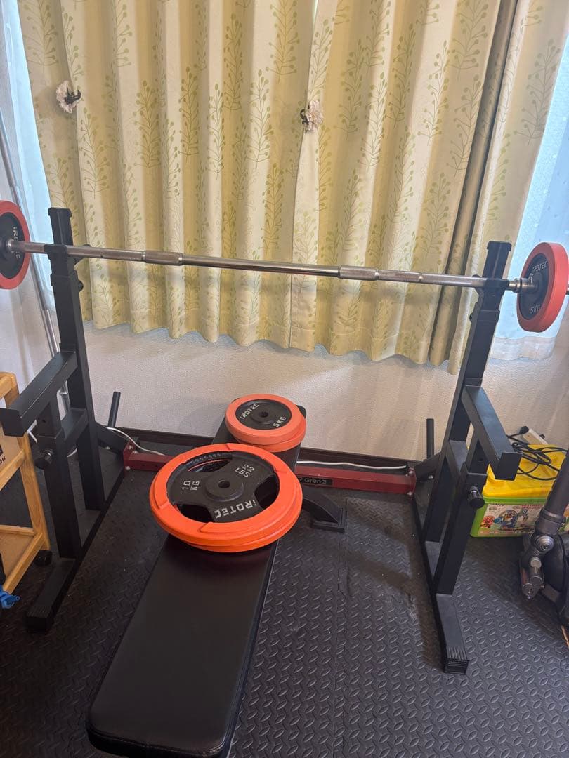 ぽ*ん様 【引き取り限定：川崎市】トレーニングベンチ バーベル付き
