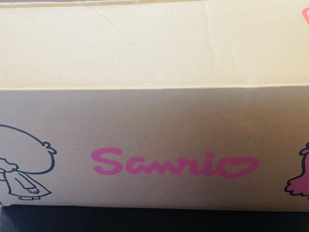 サンリオ　ハローキティ　セーラームーン　ぬいぐるみ　2点