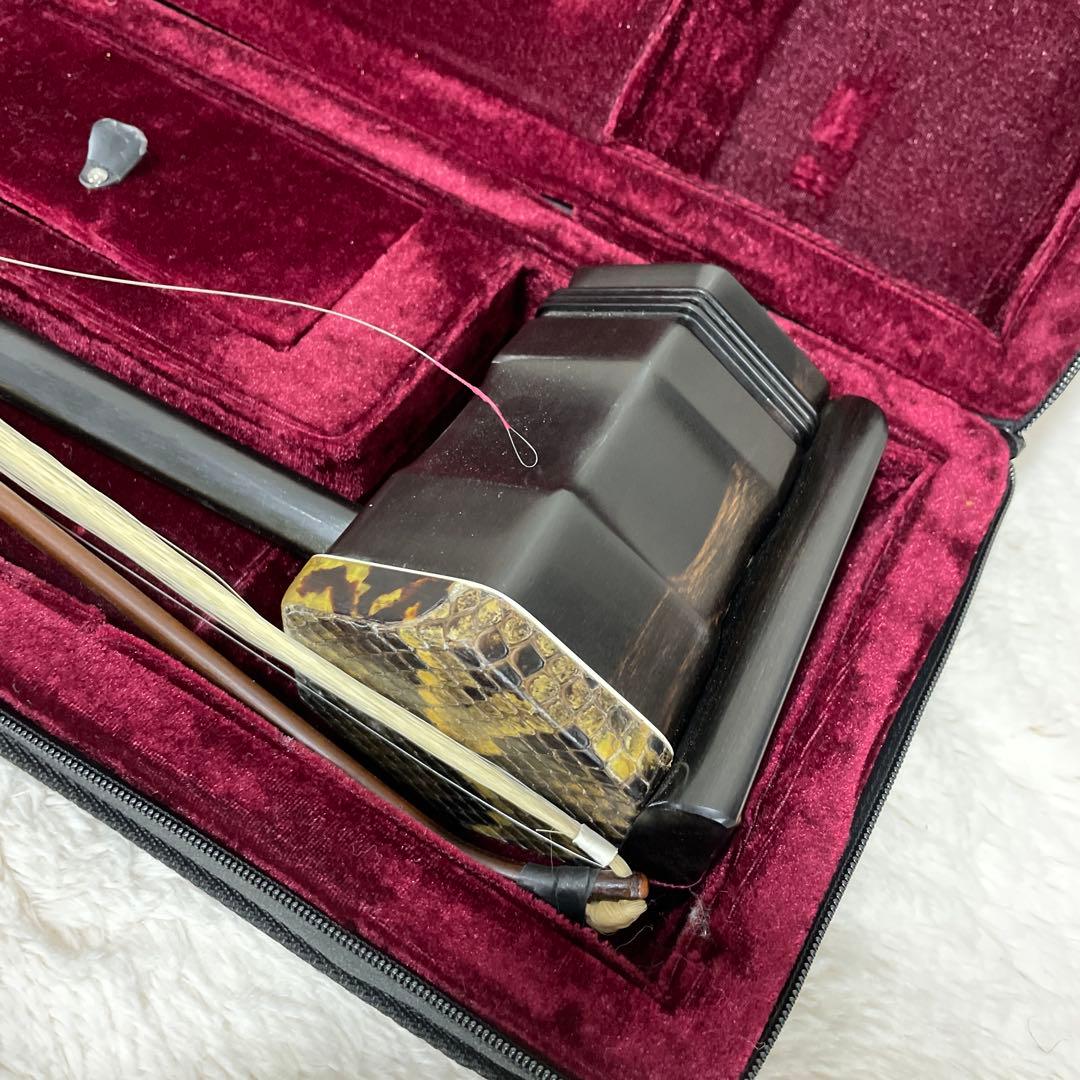 高級 二胡 張源精制 弦楽器 民族楽器 ハードケース 弓付属 和楽器 本革