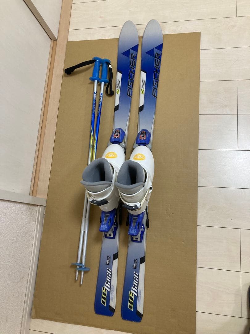Fischer　ジュニア用　スキー板128cm ブーツ24cm ストック95cm