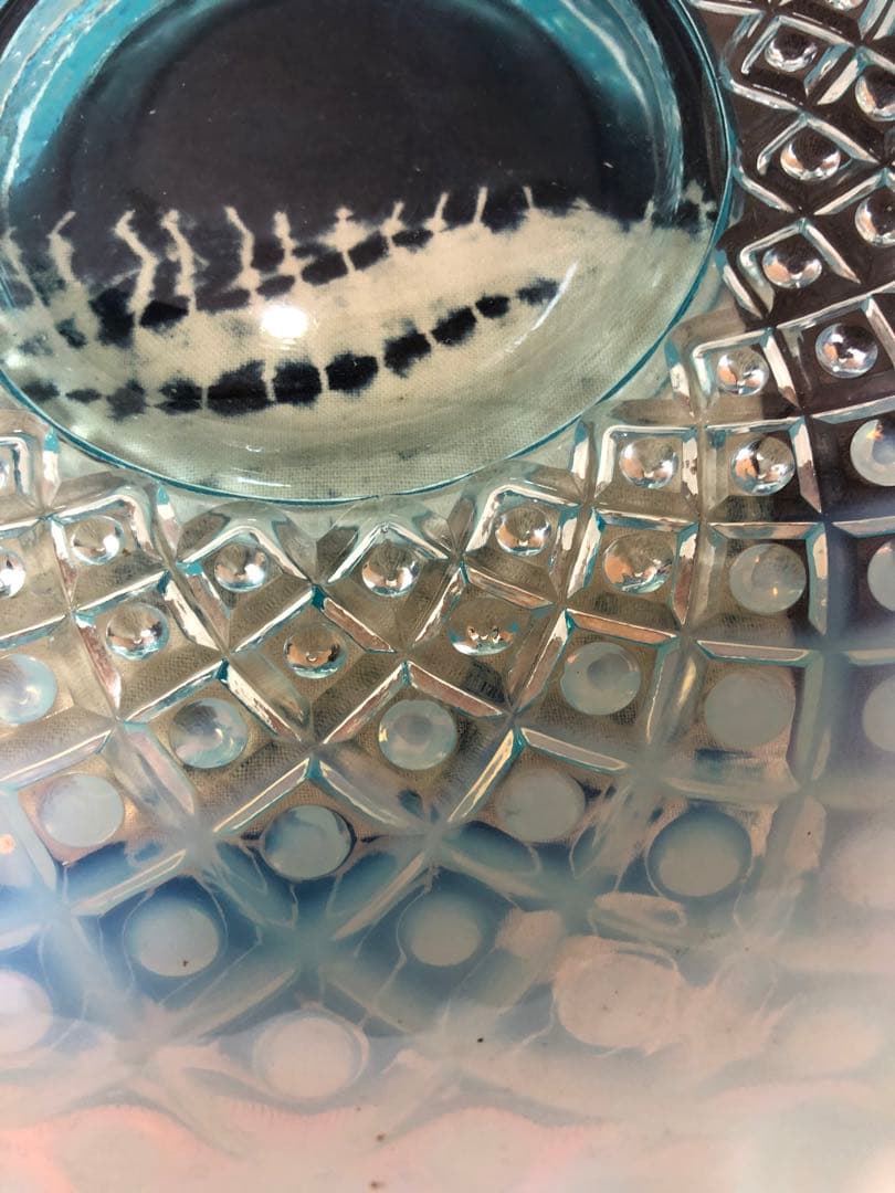 セール‼️断捨離逸品　 縁波形フリル ブルーオパールセントボウル