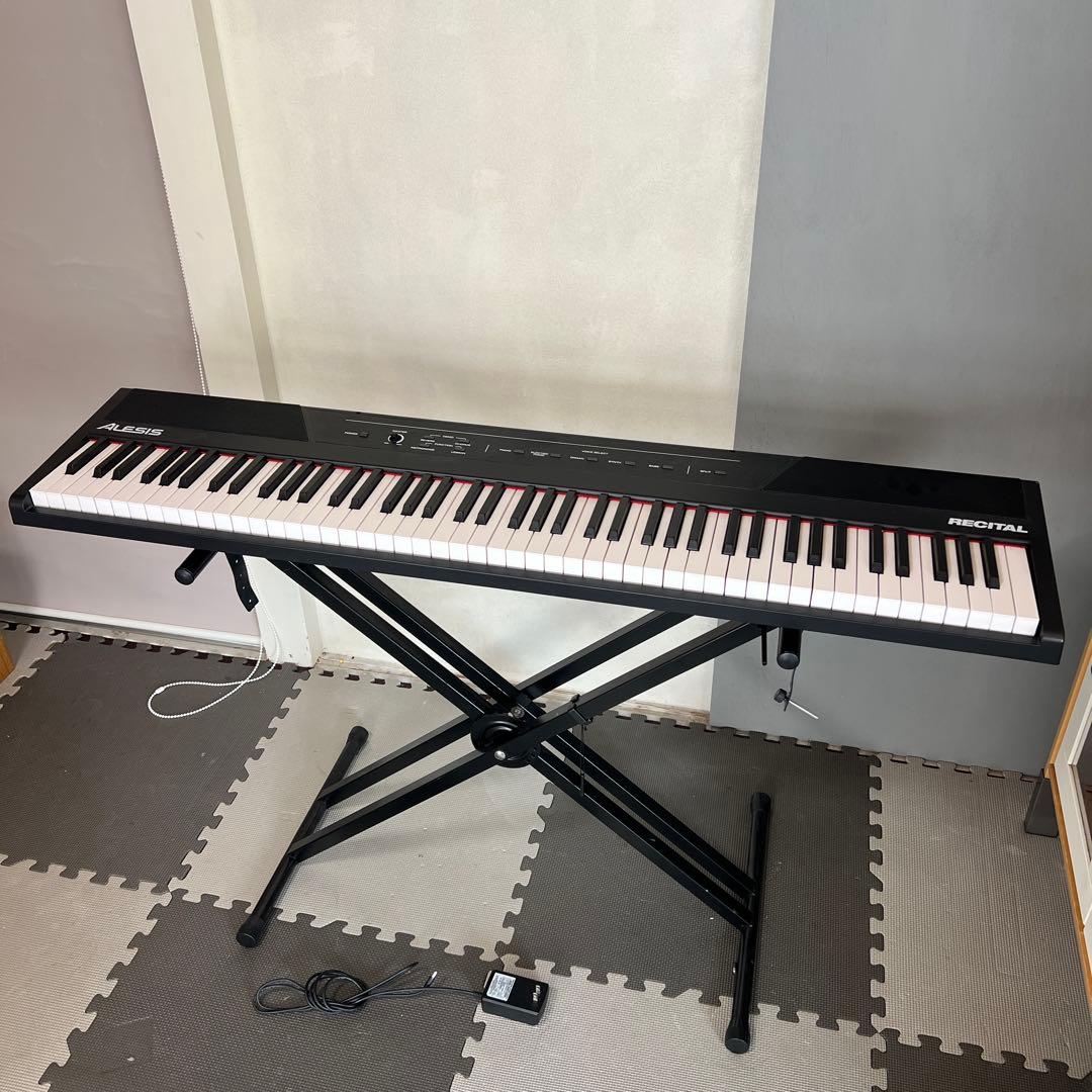 【横浜市内配達】スタンド付き！88鍵盤　電子ピアノ　Alesis RECITAL