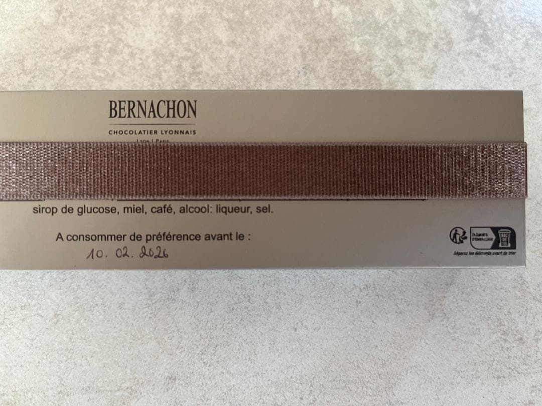 【087】ノワール　アマンディーヌ・パレ・ドール レグレット 6