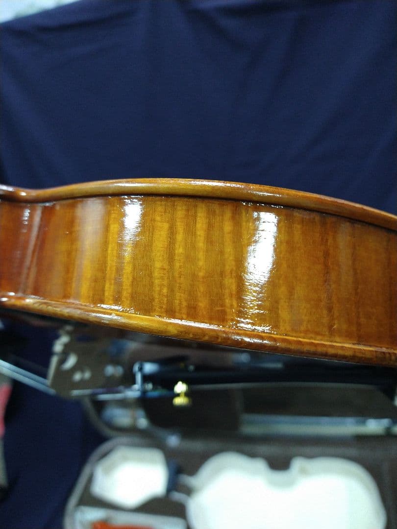 新品　オイルニス バイオリン　１ピース最高美しいトラ目メープルバック＆サイド板