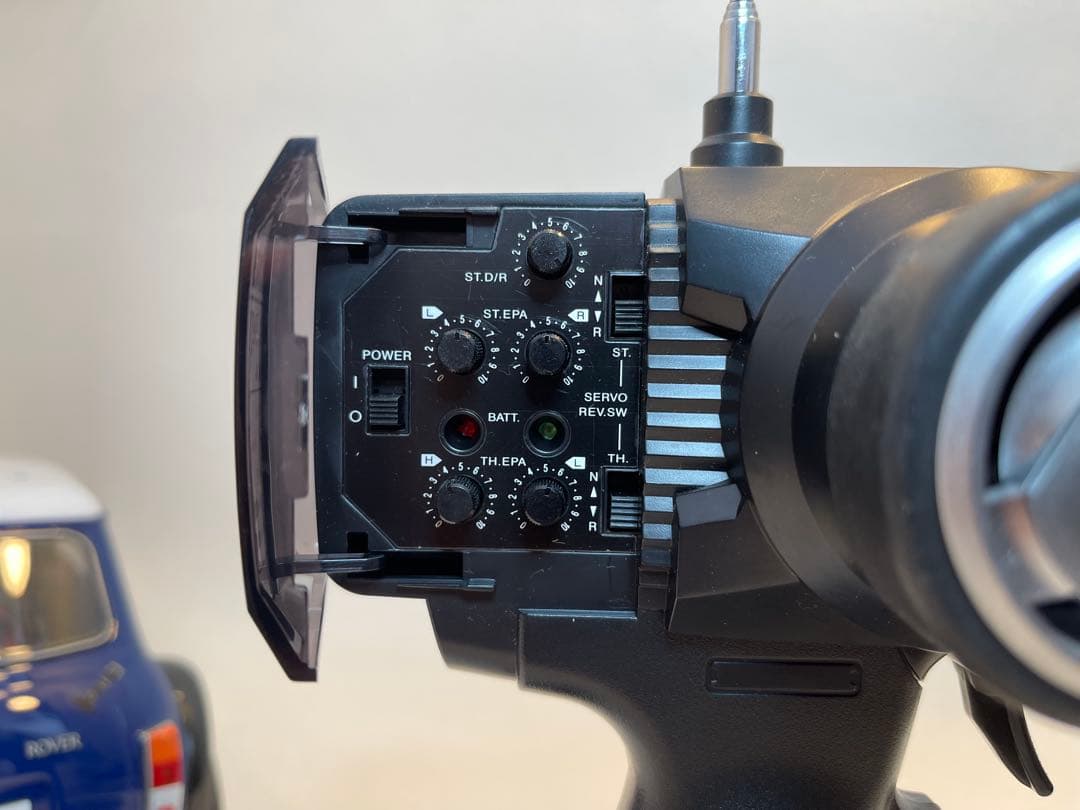 タミヤ ラジコン 1/10 ローバー ミニクーパー レーシング！