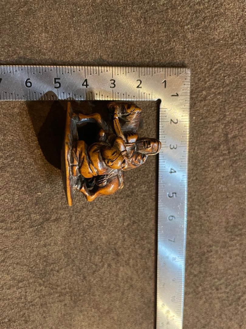 根付 賢者と弟子 木製 螺鈿に銘あり