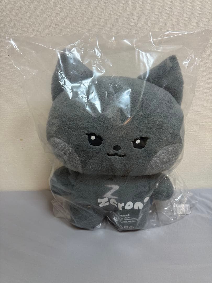 Zeroni フラットぬいぐるみ　ウンニニ