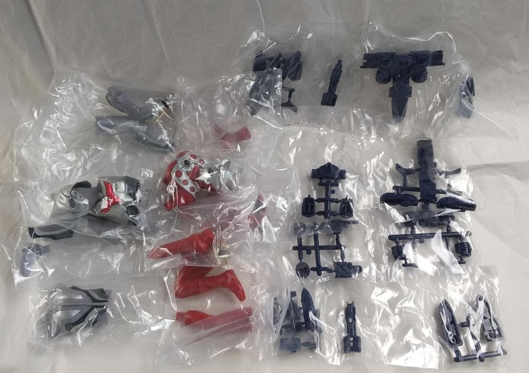 新品未開封　アルティメットルミナス ネクサス ウルトラ6兄弟 ティガ セット