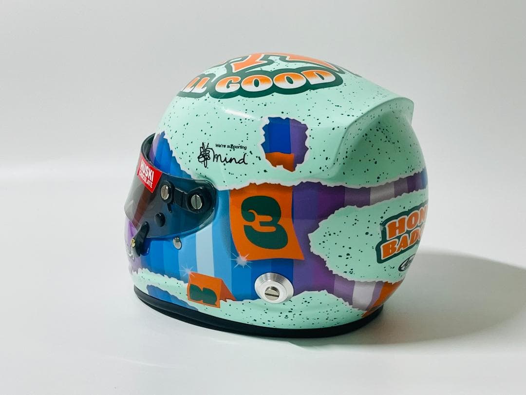 Arai 1/2 ヘルメット マクラーレン メルセデス リカルド