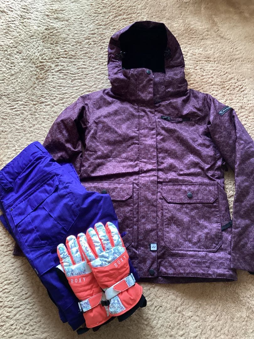 Ride レディースＳ　スノボウェアスキーウェア　ROXY手袋付き