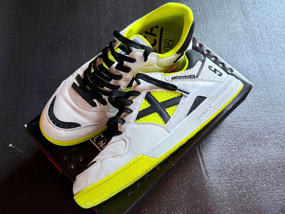 ※日本未発売　MUNICH ContinentalV2/EU42 人工皮革