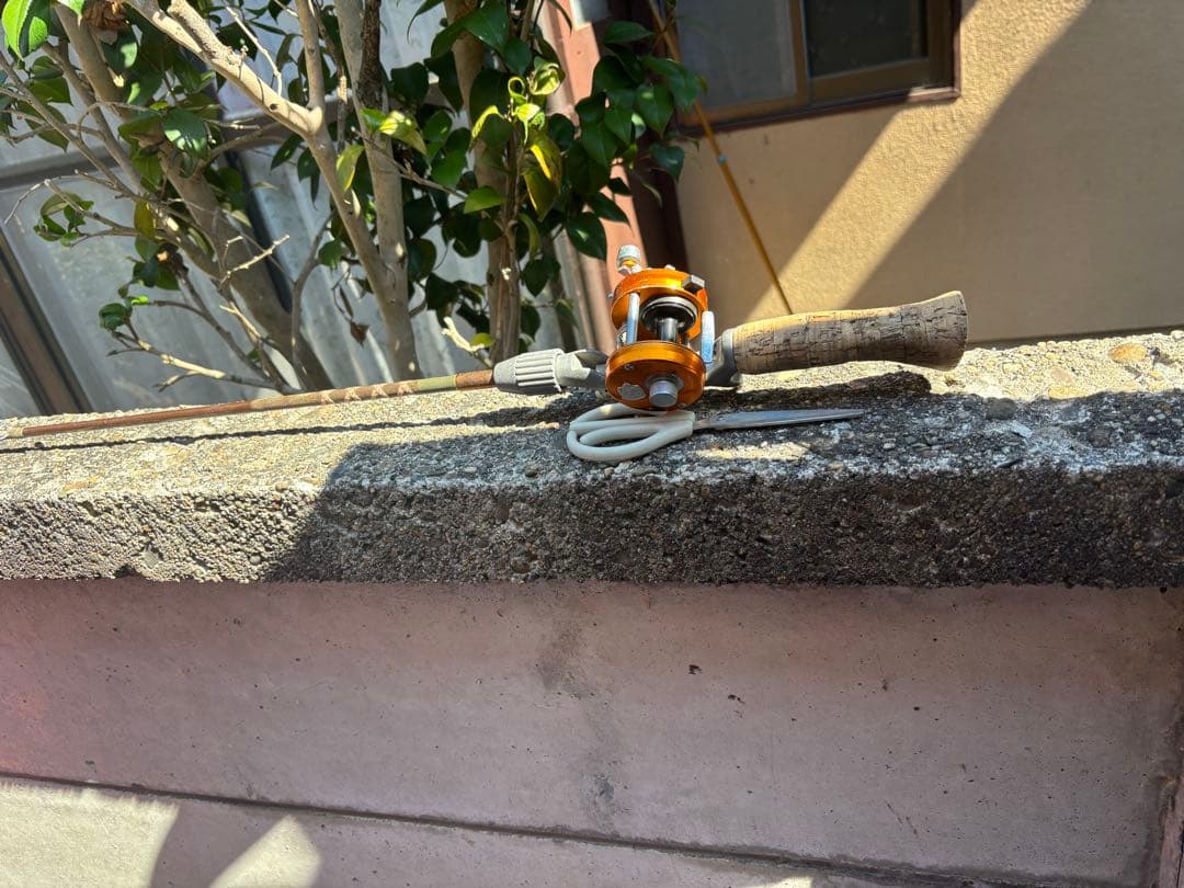 アブガルシア2500 サンセットオレンジ　オールド　トップ