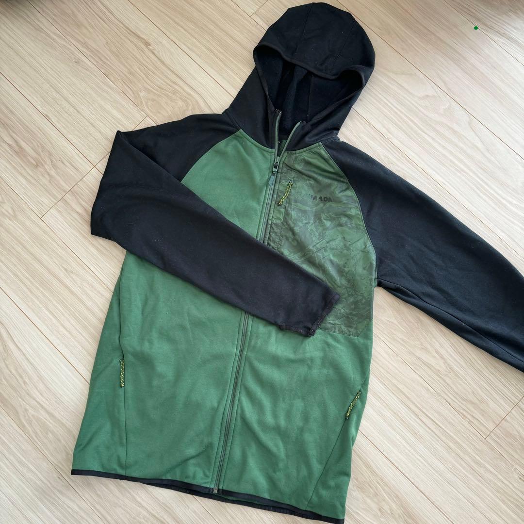 アルマダ　パーカー　ミドルレイヤー