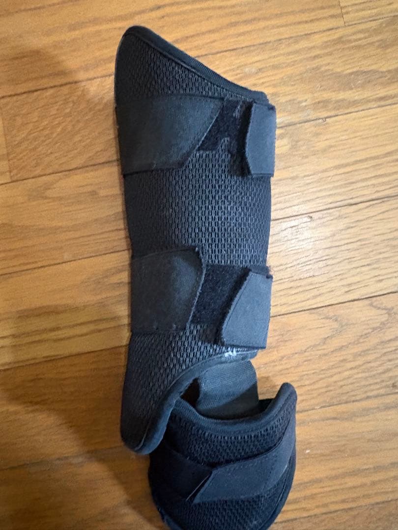 フリーサイズ フットガード 黒