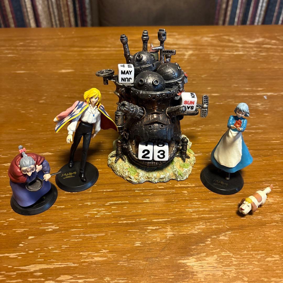 ハウルの動く城万年カレンダー＆フィギュア