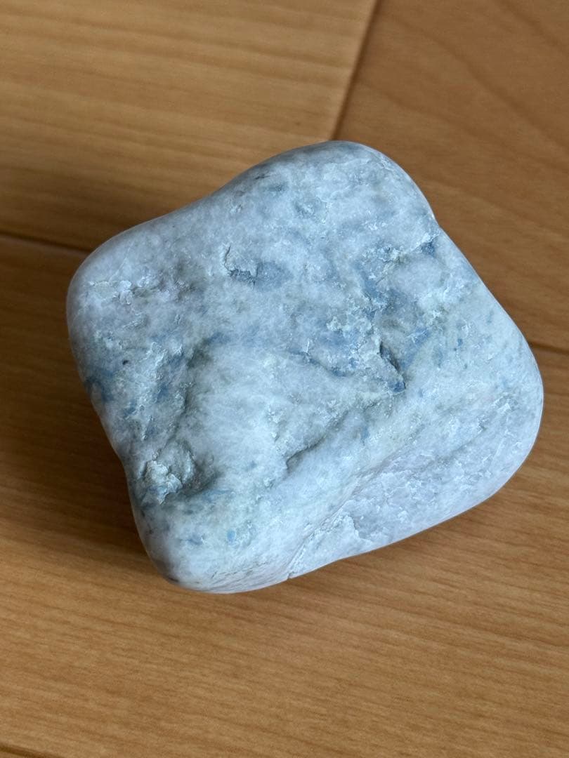 糸魚川翡翠　原石　横川　青翡翠　163g