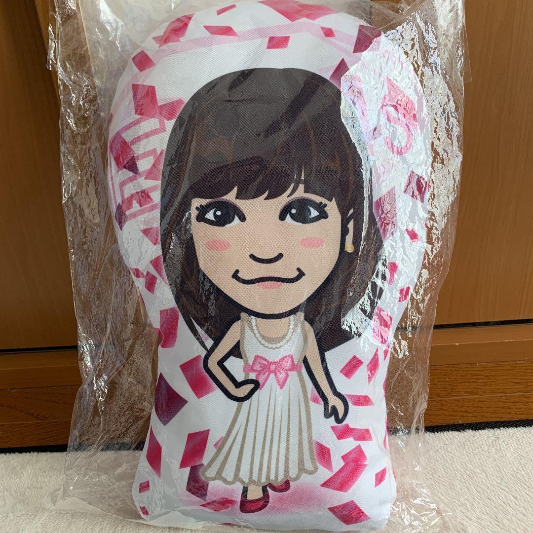 鷲尾伶菜 クッション