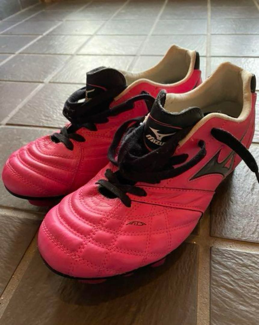 サッカースパイク　ミズノ