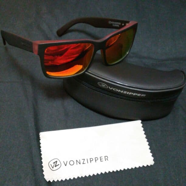 VONZIPPER　サングラス
