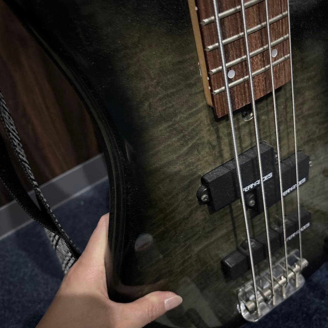 本日値下げ。FERNANDES エレキベース ブラック/グレー