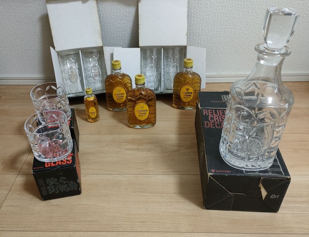 我ら角瓶党ウイスキーセット クリスタルデキャンタ付き