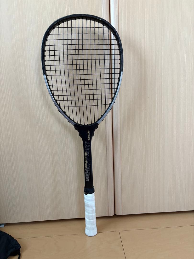 【美品】YONEX Muscle Power 7000 ガット付き