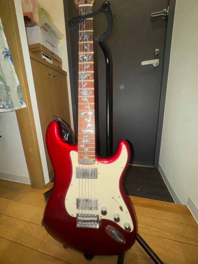 フェンダーメキシコ ブラックトップ ストラトキャスター キャンディアップルレッド
