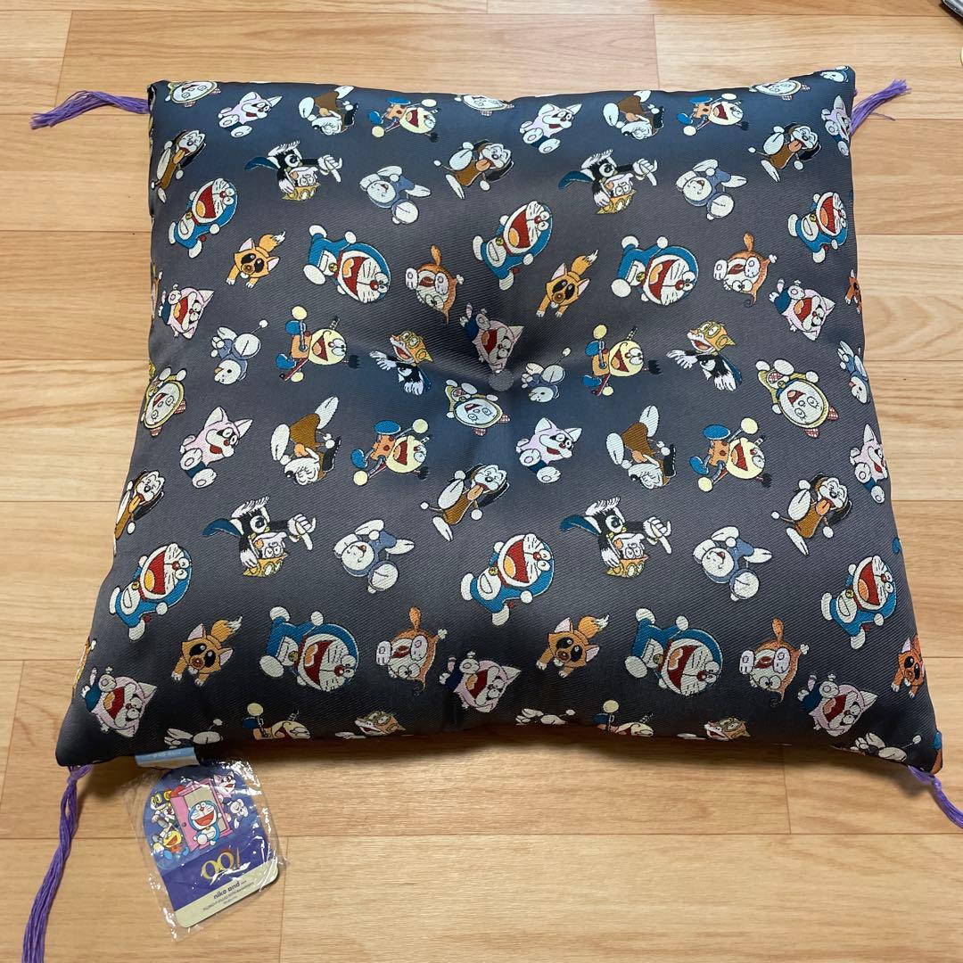 藤子・F・不二雄　ドラえもん　座布団　クッション