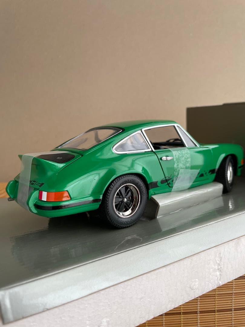1/18 ポルシェ911RS 2.7 新品・入手困難‼︎