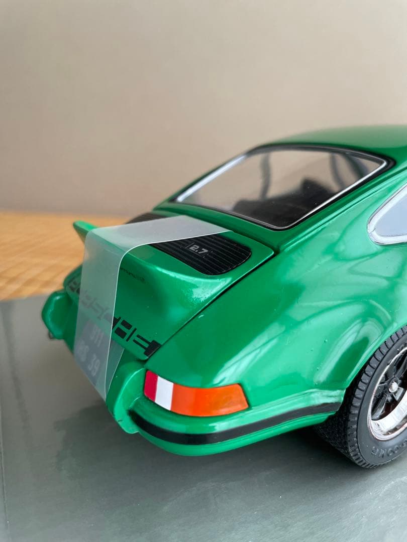 1/18 ポルシェ911RS 2.7 新品・入手困難‼︎