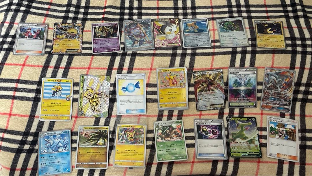 ポケモンカード大量 ヨコハマのピカチュウ サンダースEX