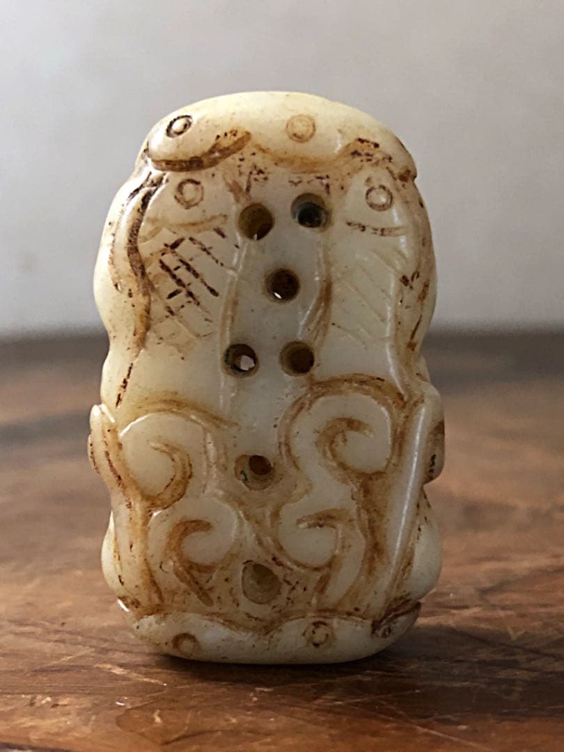 中国美術 老白玉 細密両面双魚刻 古玩 根付 ペンダント 23㌘