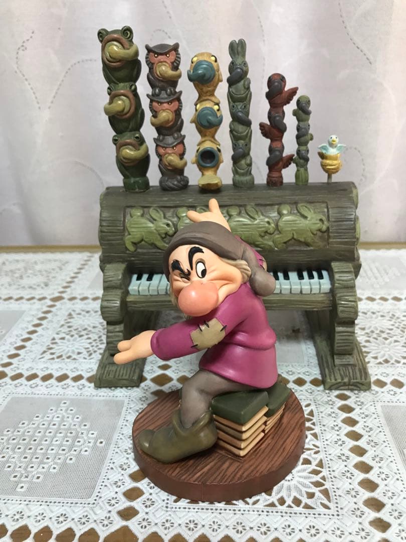 ディズニーWDCCグランピーフィギュアリン