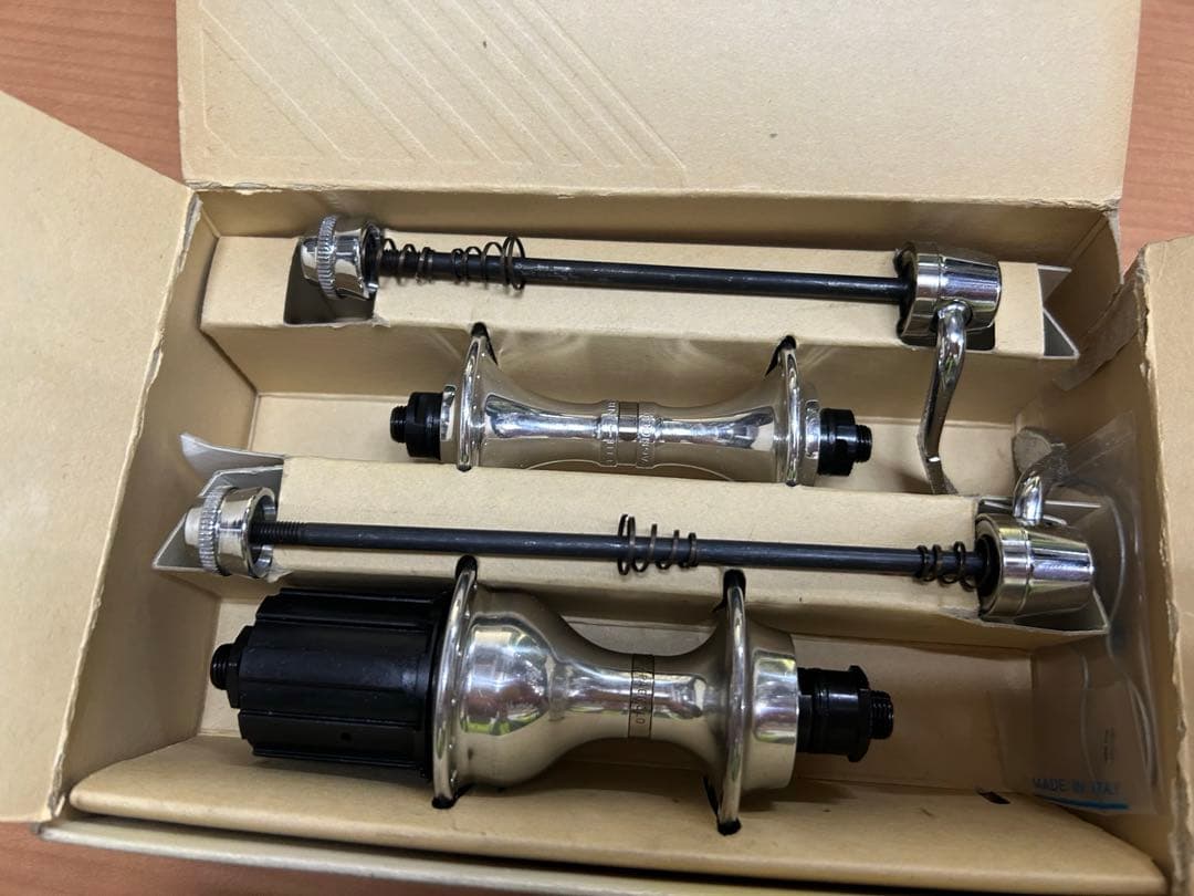 カンパニョーロ Ｃレコ－ド 前後スモールハブ ３２ホール