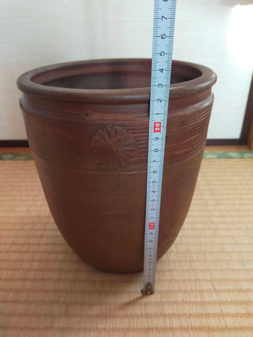 【備前焼】時代もの　菊紋　壺　火襷