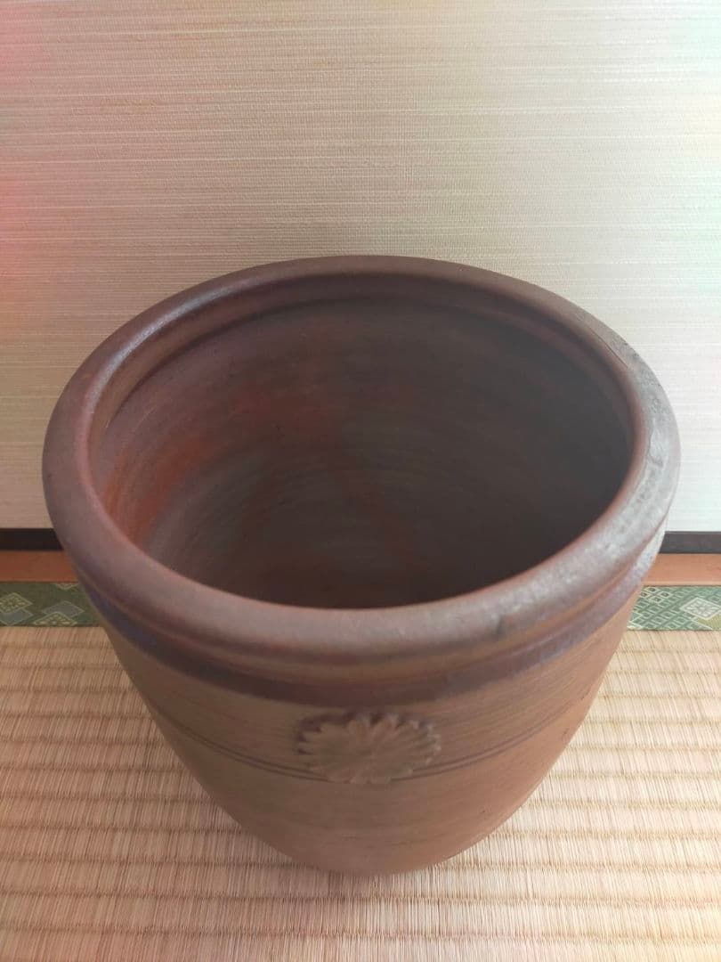 【備前焼】時代もの　菊紋　壺　火襷